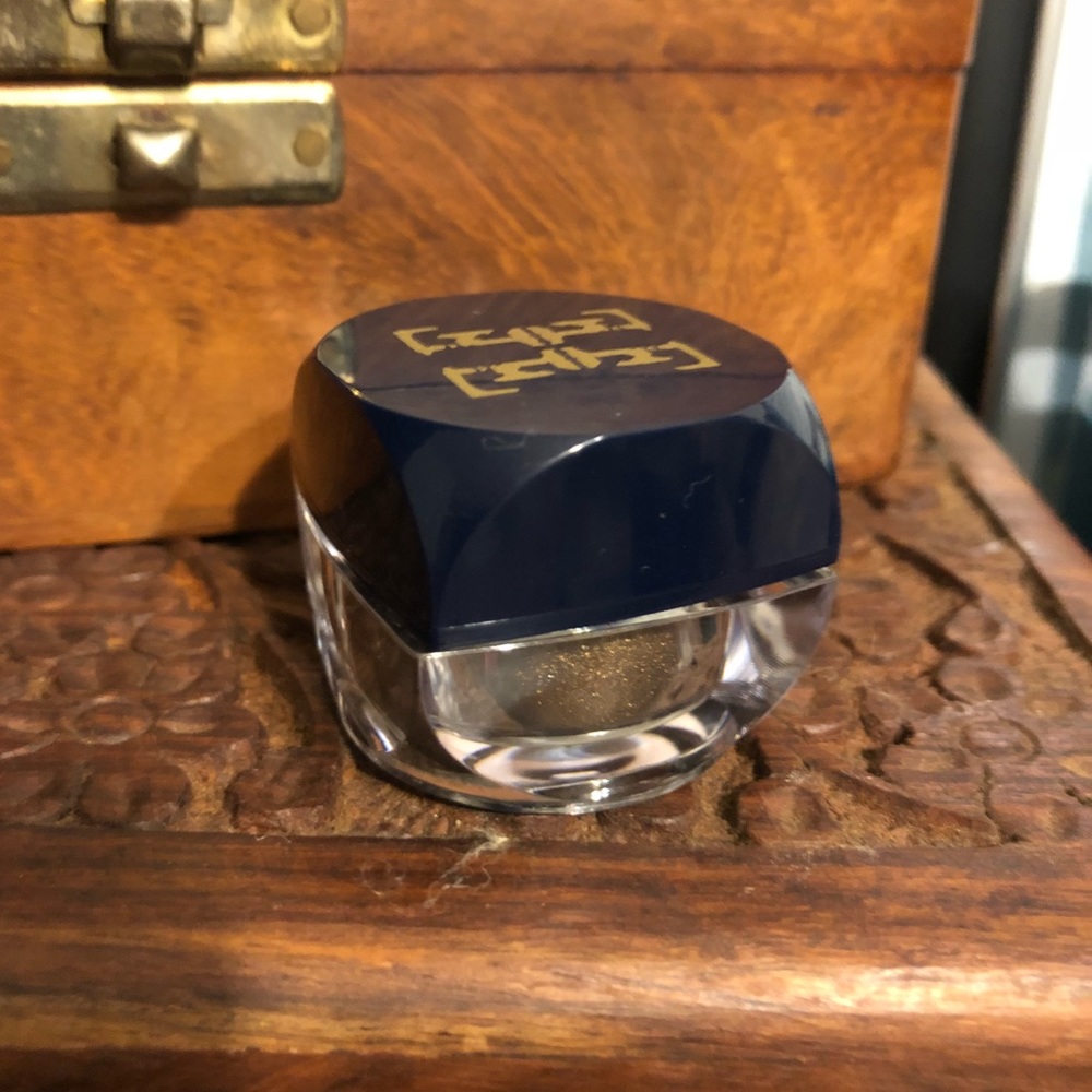 Furless Loose Eye Pigment in Seduce